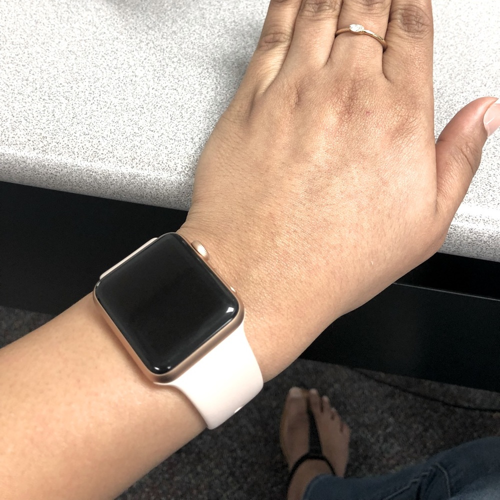 Apple 3G 38mm pink color.